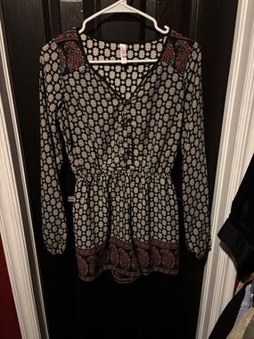 Xhilaration Black and White Paisley Midi Dress with Multicolor Border